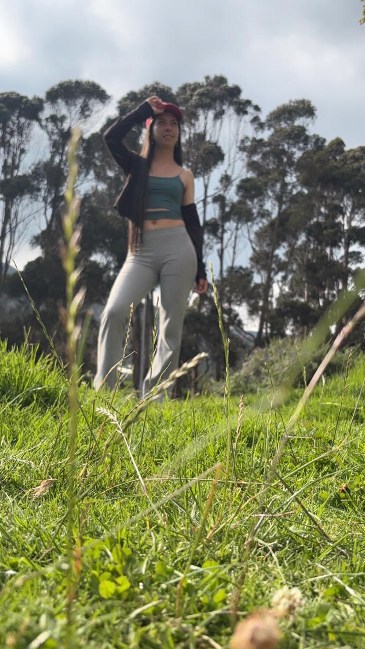 Live sex webcam photo for Megannklein #7879717