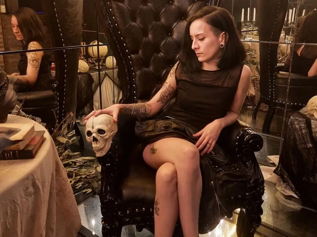 Live sex webcam photo for Emmaafun #5646685