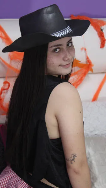 Live sex webcam photo for LolaEvvans #5707688