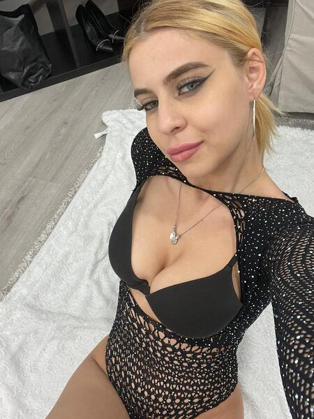 Live sex webcam photo for HarleyQuins #5732014