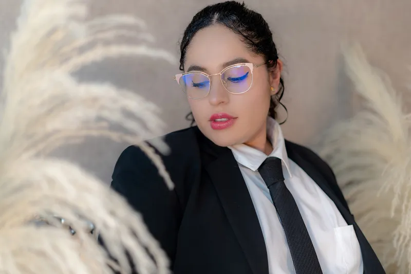 Live sex webcam photo for SharaThomas #7246391