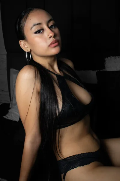 Live sex webcam photo for VioletCamel #6101200