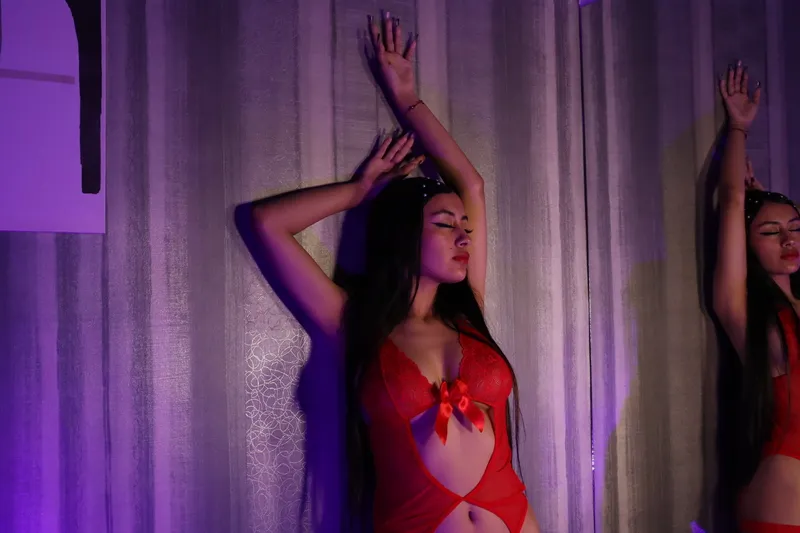 Live sex webcam photo for VioletCamel #6267670