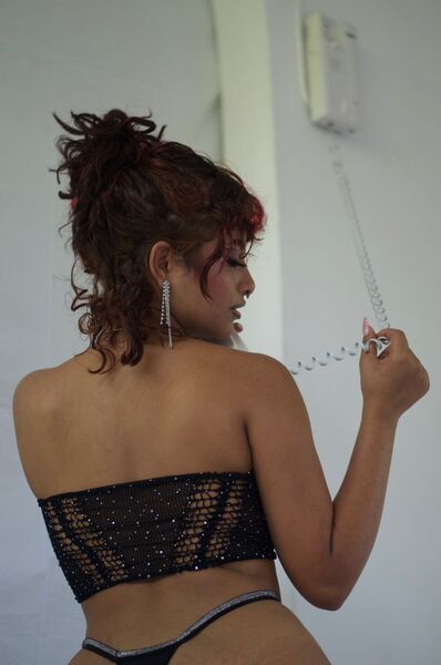 Live sex webcam photo for izzakleer #6031239