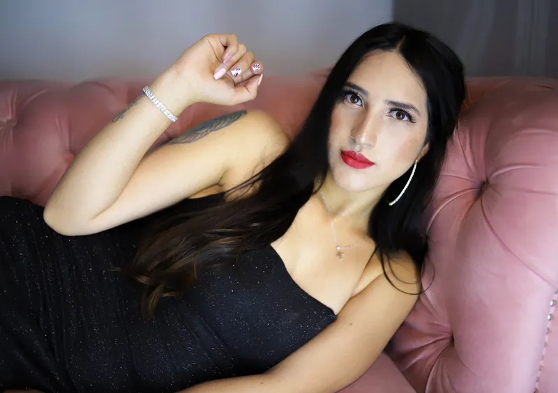 Live sex webcam photo for MaddieHarpper #5691238