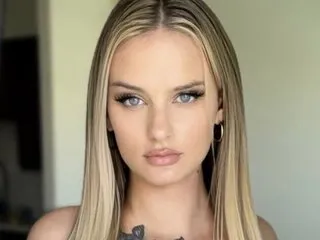 Live sex webcam photo for BonnieBazz #7768162