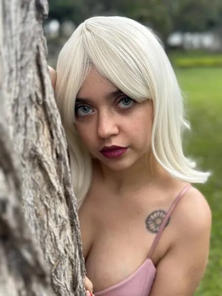 Live sex webcam photo for milkcoconut #5684935