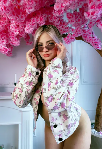 Live sex webcam photo for AlexaThoms #7805269
