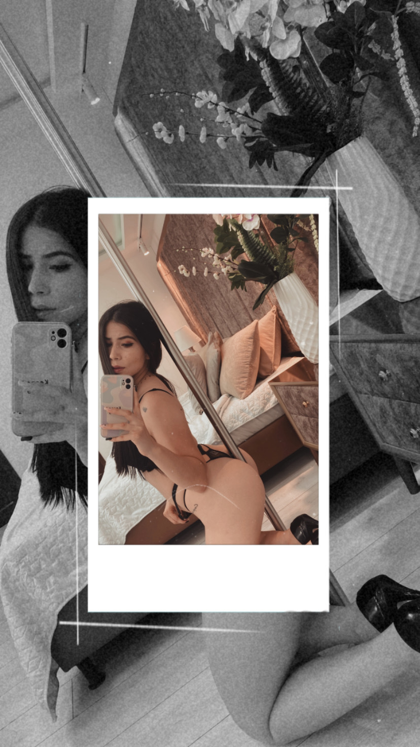 Live sex webcam photo for AliceRivas #7419315