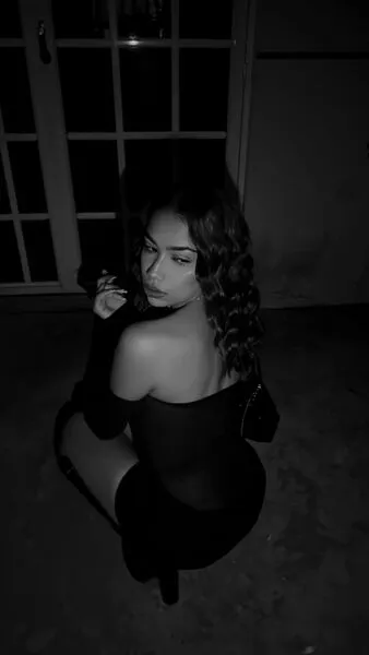 Live sex webcam photo for AnnieAdaams #7894828