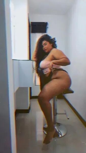 Live sex webcam photo for TaylorCollen #5677947