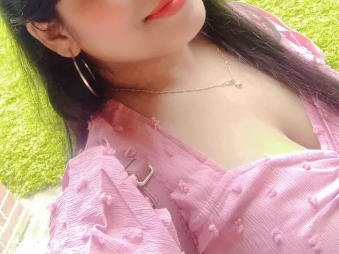 Live sex webcam photo for IndianSoniya22 #5678546