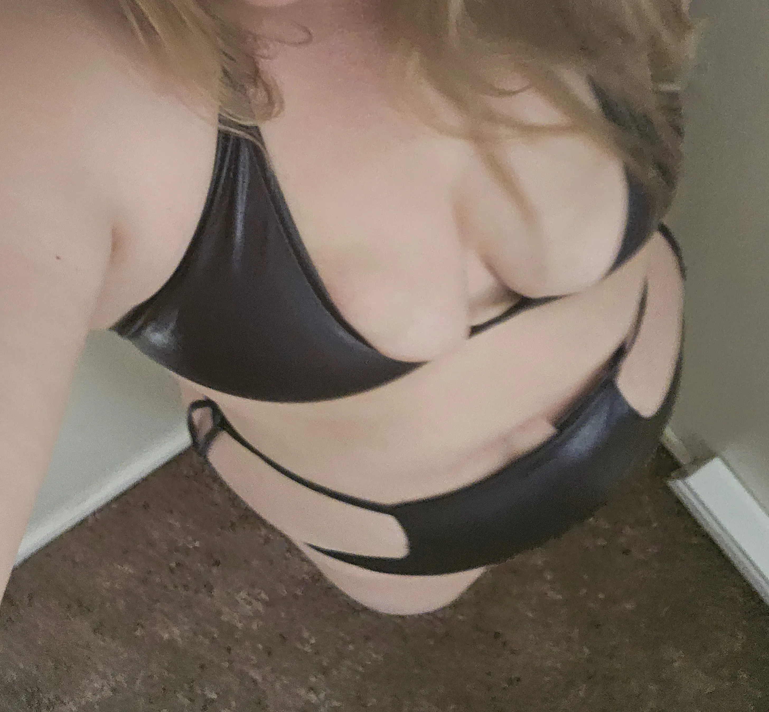 Live sex webcam photo for Pinkflowerhole #7214912
