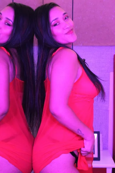 Live sex webcam photo for SaraLeon #5675954