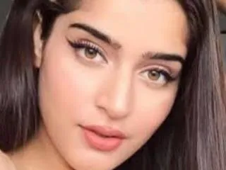 Live sex webcam photo for Lovelygunjan #6937767