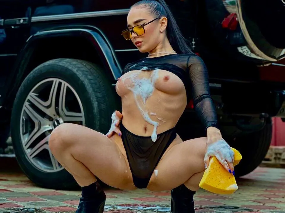 Live sex webcam photo for XSonyaFoxX #5693127