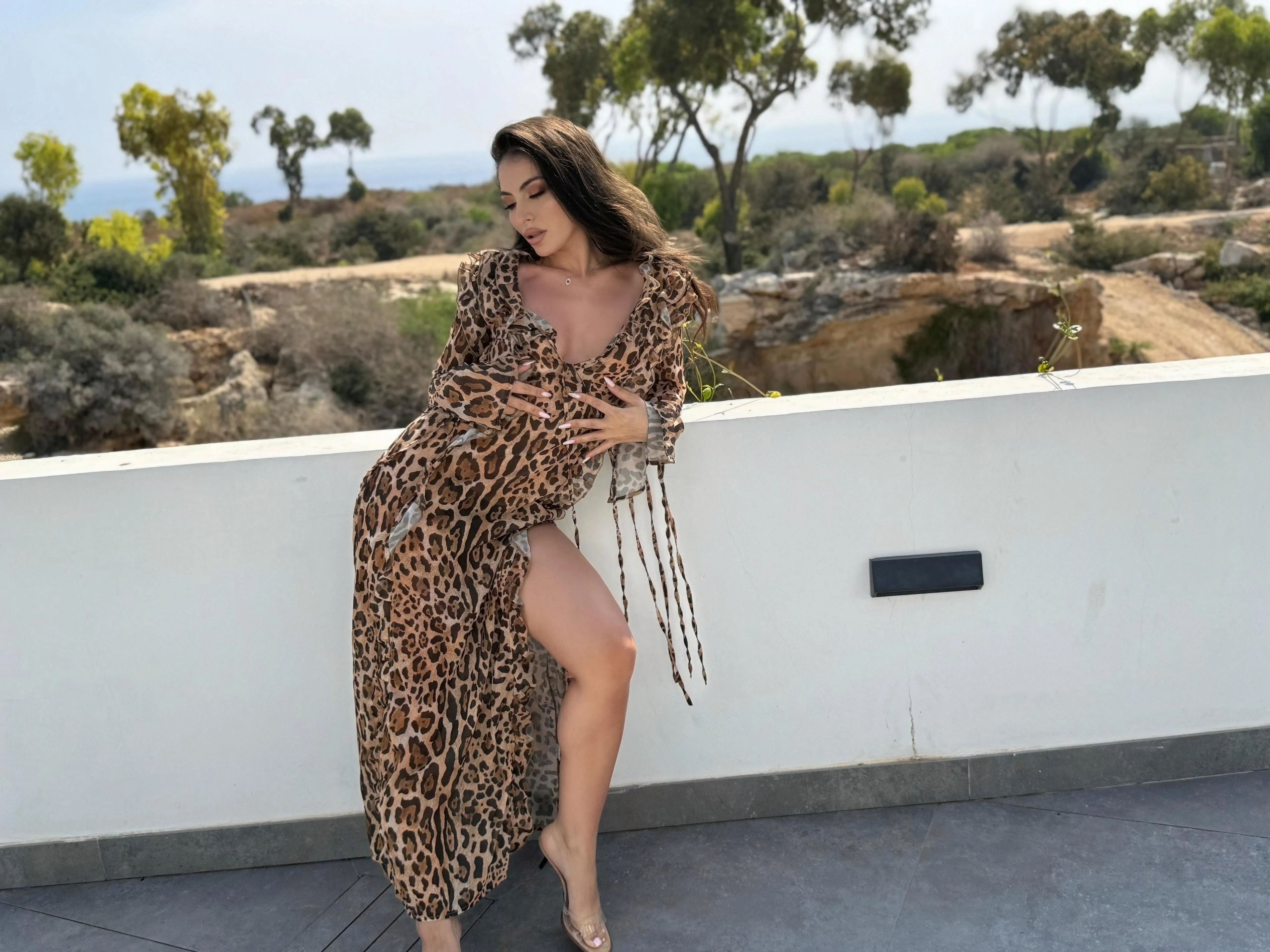 Live sex webcam photo for MoniqueMincs #7452772