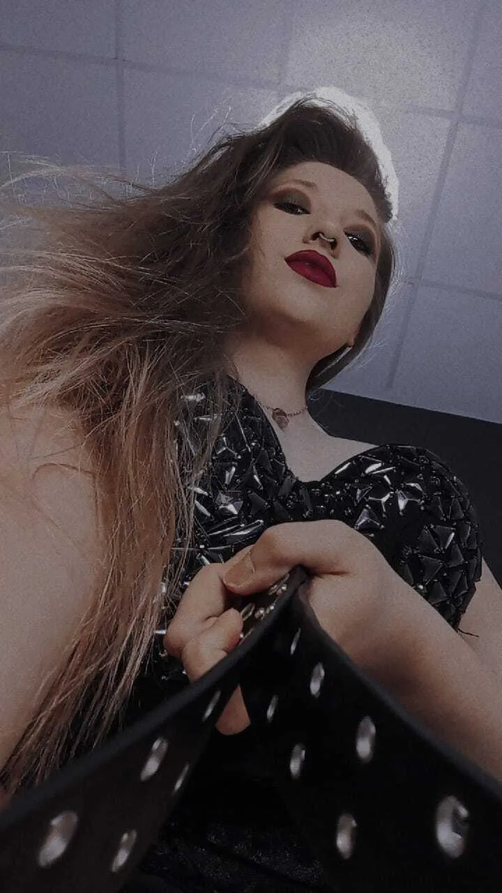 Live sex webcam photo for ArielBurn #7418630