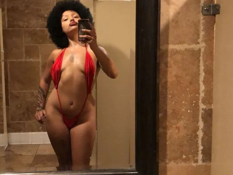 Live sex webcam photo for Childofatabey #5796085