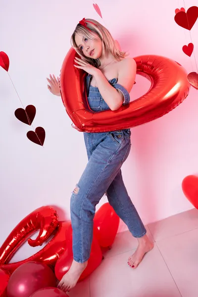 Live sex webcam photo for LoreenCute #6899222