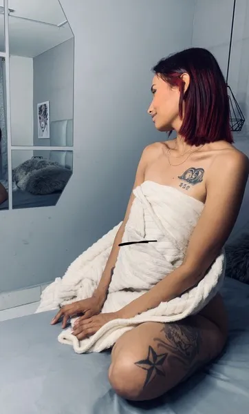 Live sex webcam photo for CharlotteHershel #6053151