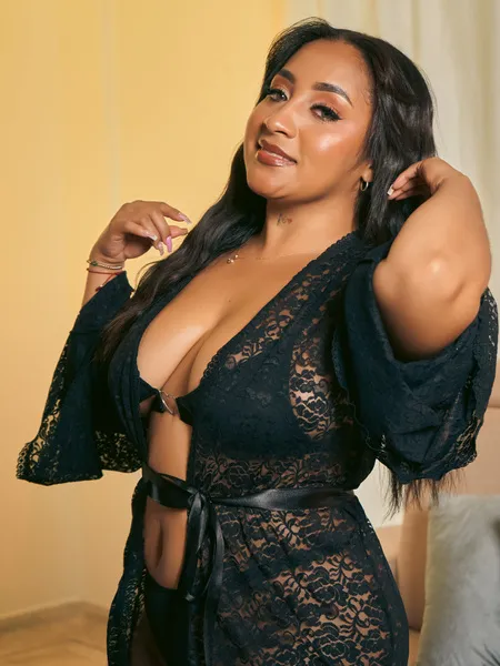 Live sex webcam photo for KateVenegas #8356645
