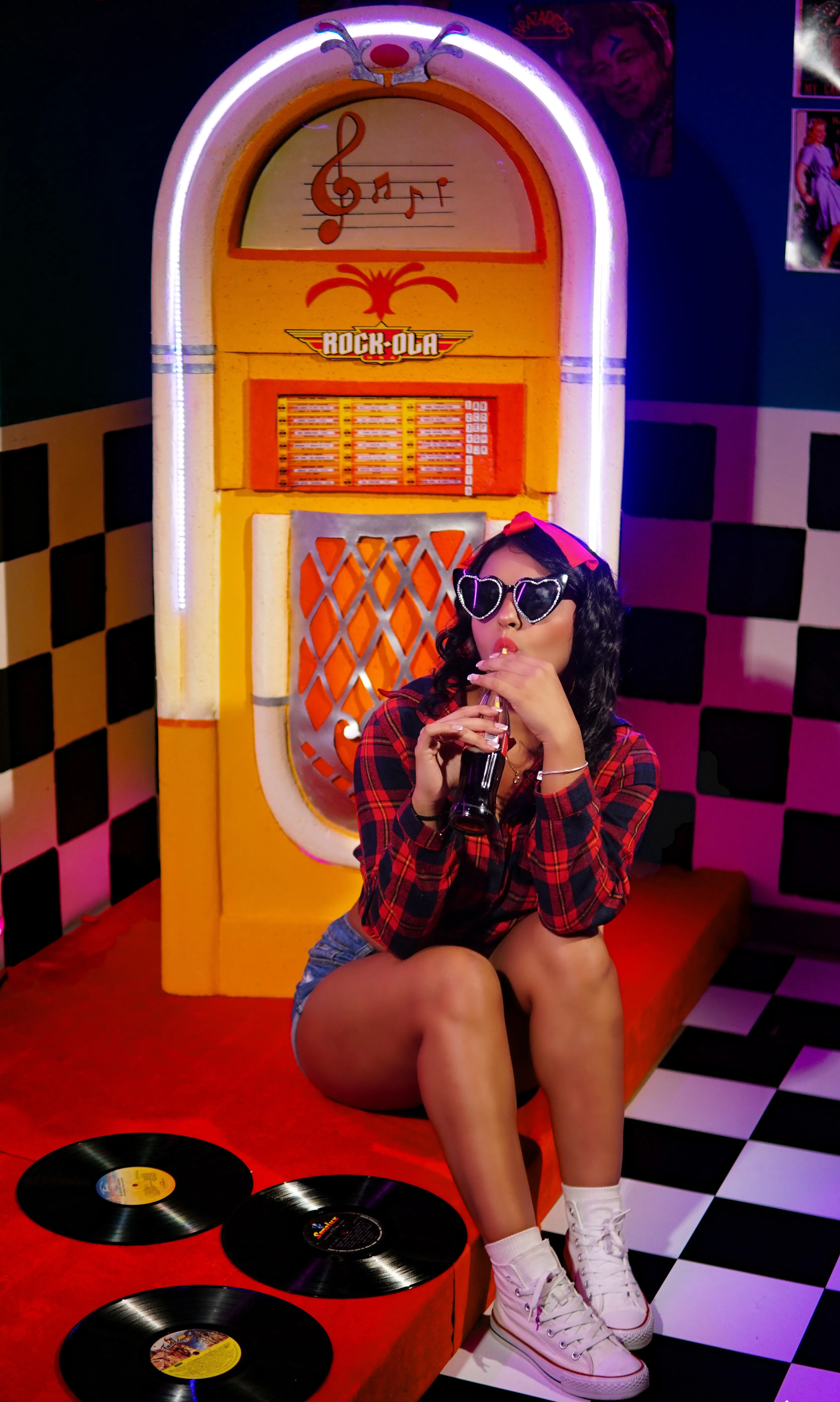 Live sex webcam photo for MiaaCaastro #7445371