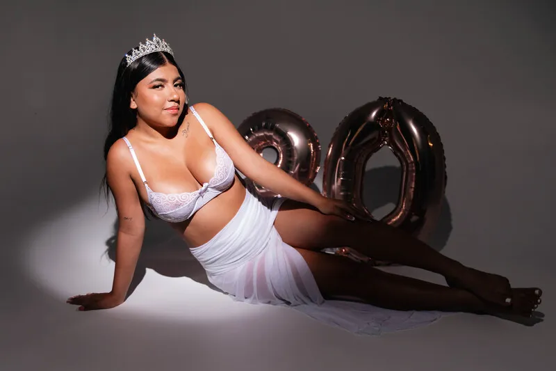 Live sex webcam photo for PaulaMonet #6417058