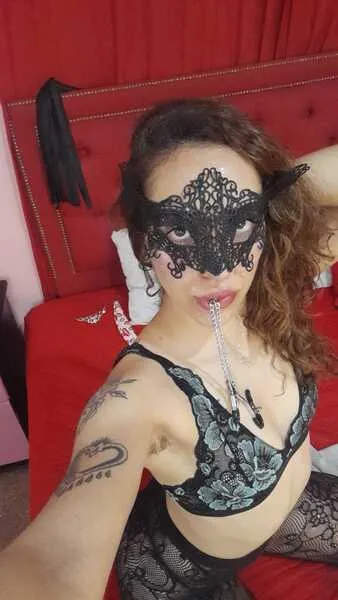 Live sex webcam photo for LuliWathson #6128157