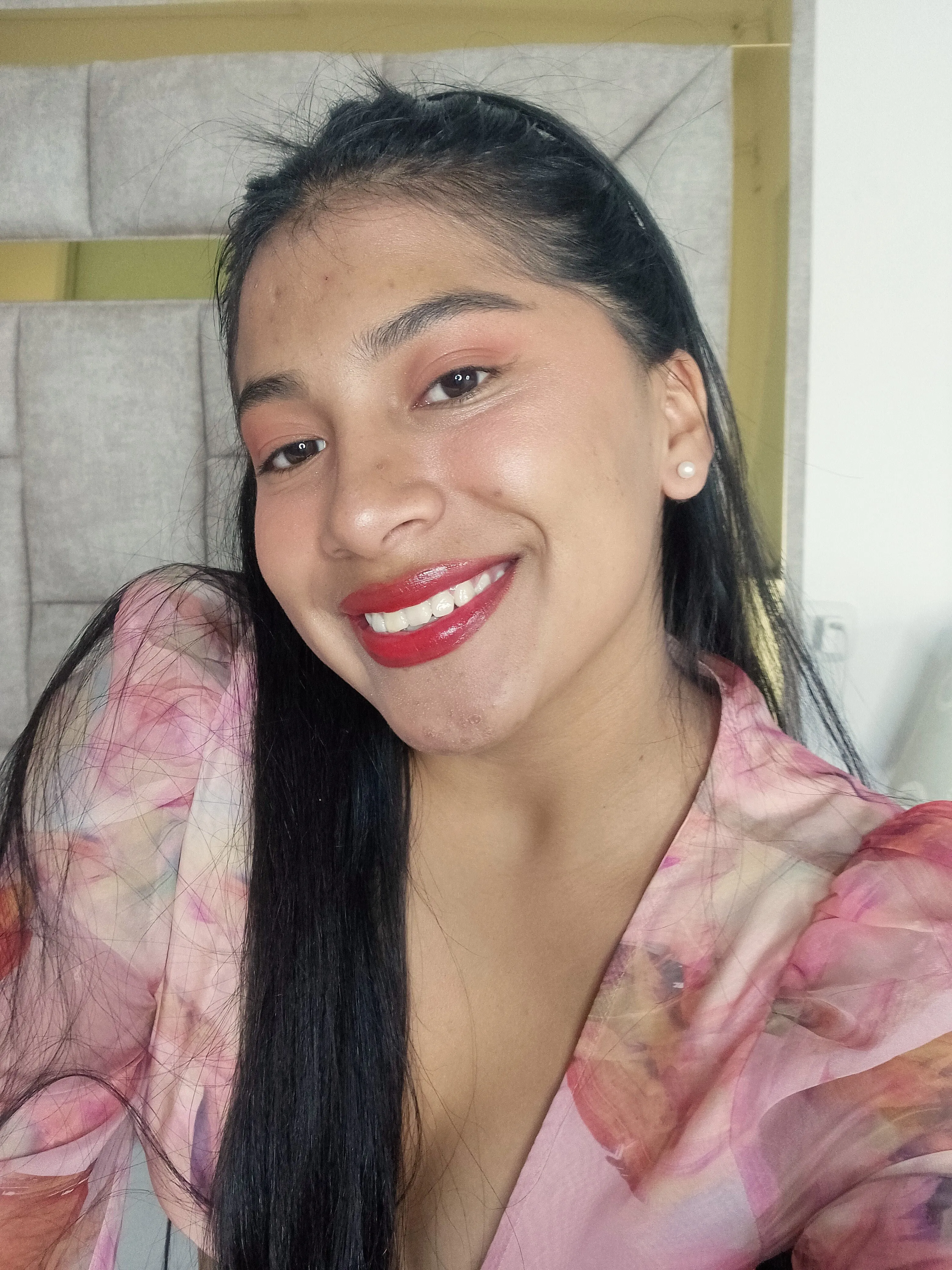 Live sex webcam photo for LinnaValencia #7182560