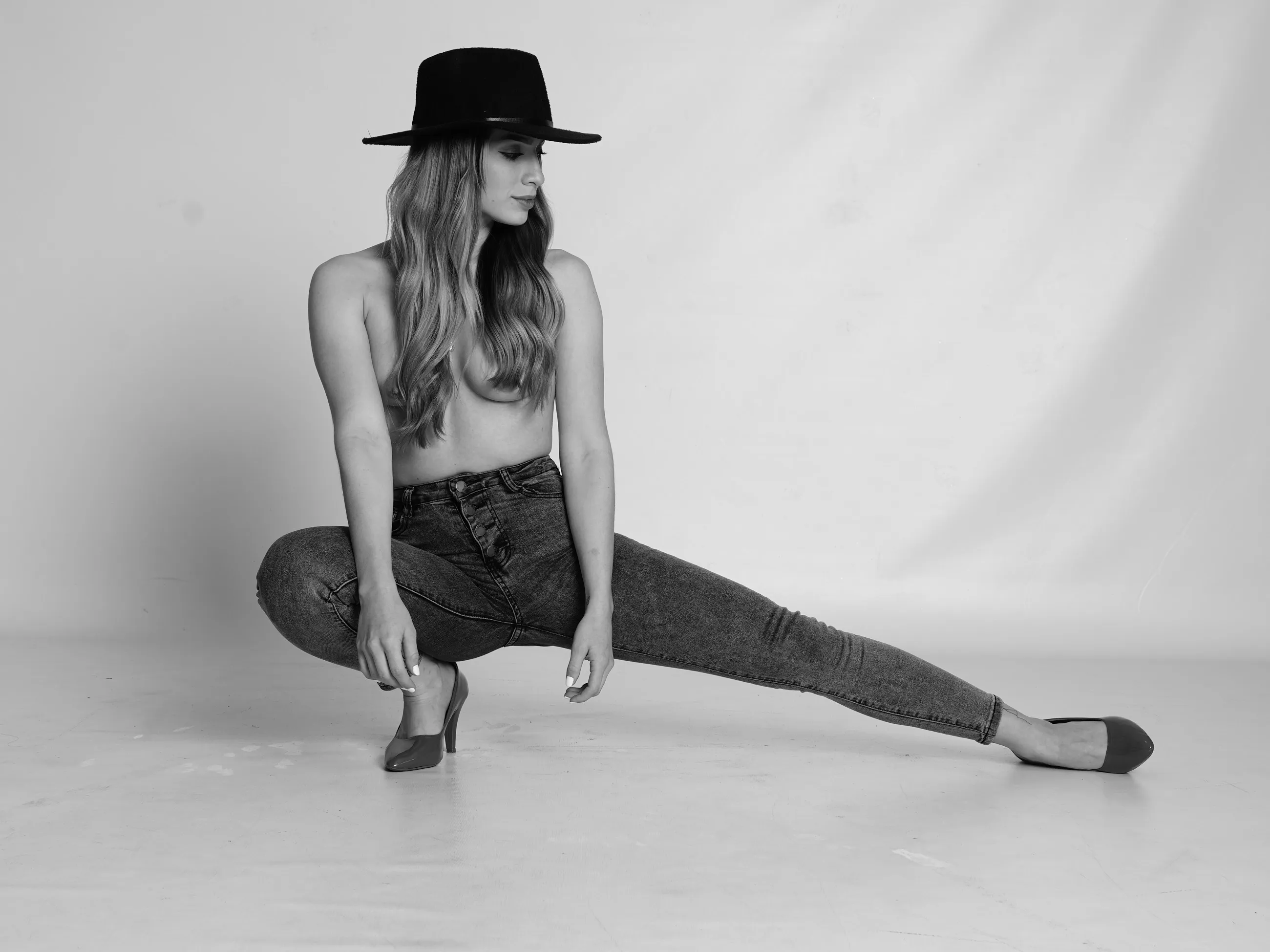 Live sex webcam photo for SarahRouxx #7878692