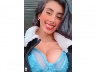 Live sex webcam photo for Violette231 #5975086