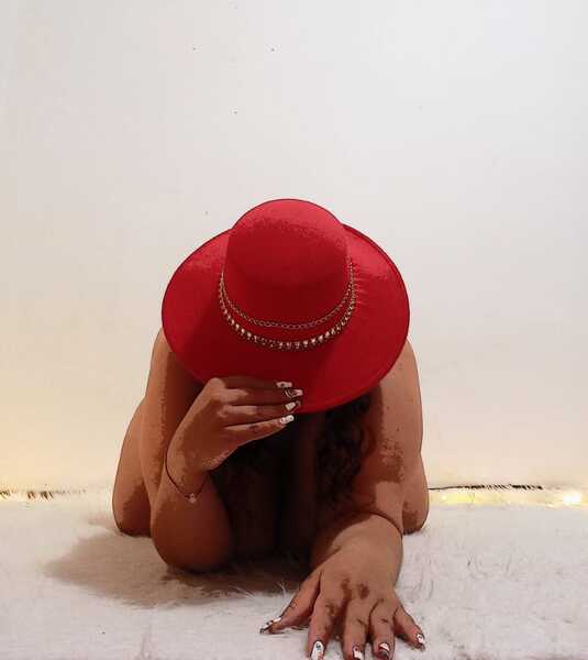 Live sex webcam photo for SaraThompsomm #6265143