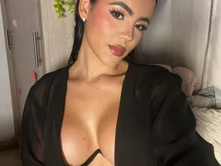 Live sex webcam photo for IsabellaRoos19 #8181884
