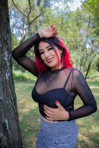 Live sex webcam photo for EimyCallahann #6073862