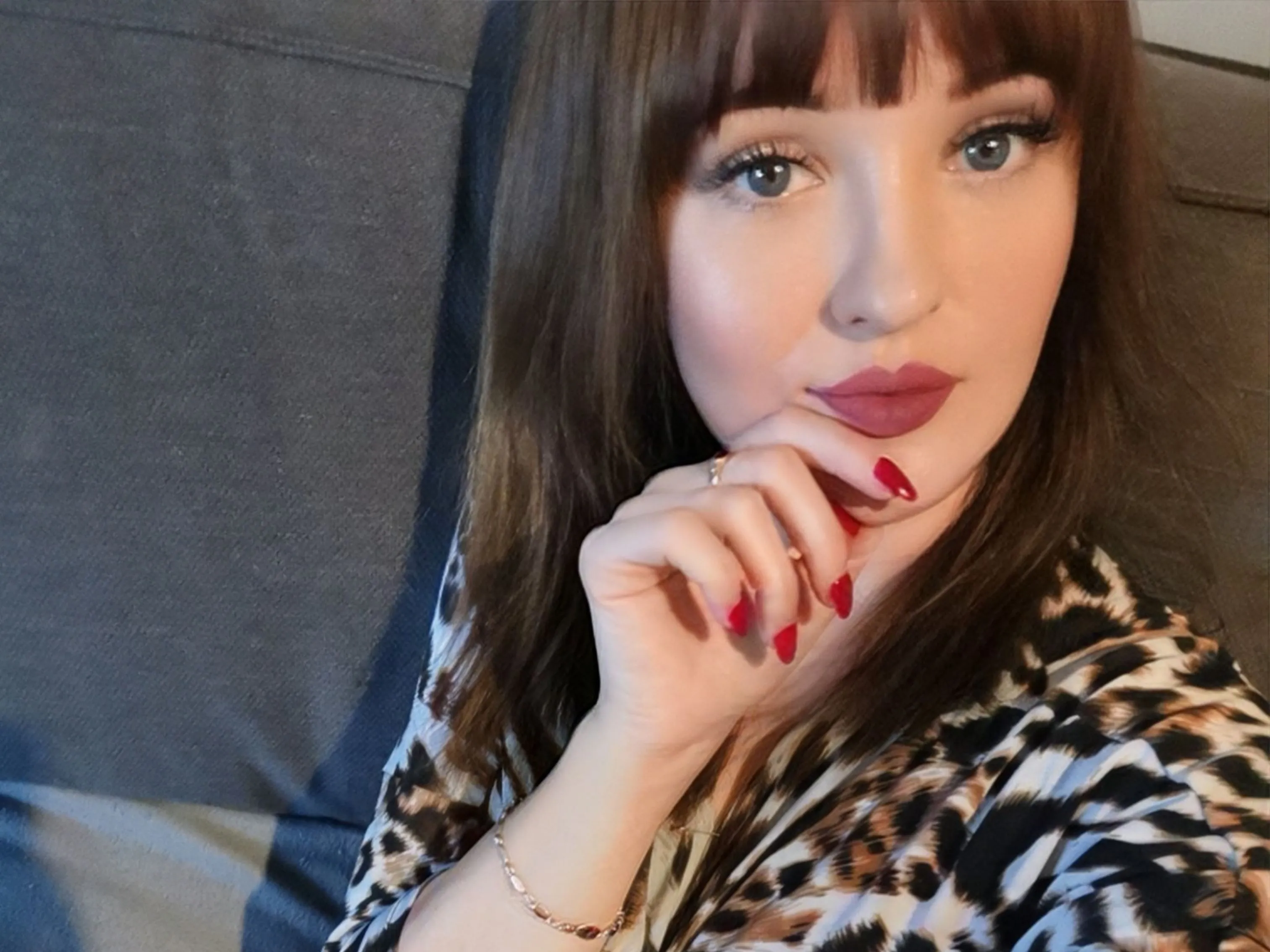 Live sex webcam photo for LEILAxcherry #5717735