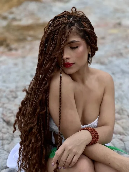 Live sex webcam photo for MaiteCruz #6943277