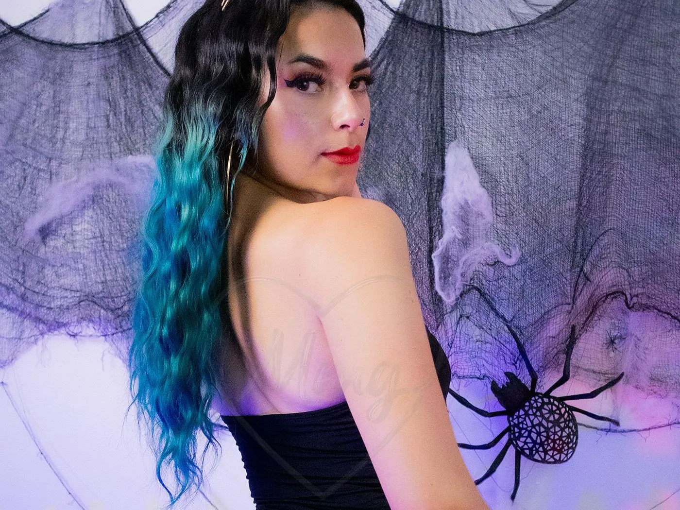 Live sex webcam photo for HelenDawson #5733914