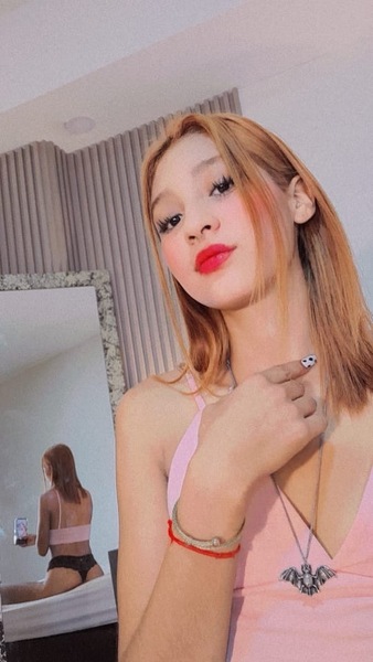 Live sex webcam photo for CalenchiSexx #6126595