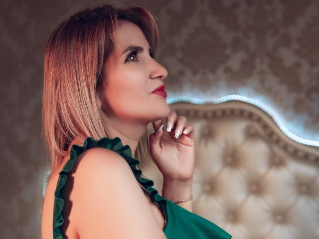 Live sex webcam photo for GiuliaAddams #7836182