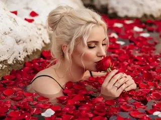 Live sex webcam photo for GiuliaAddams #8125795