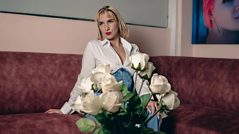 Live sex webcam photo for GiuliaAddams #7836295