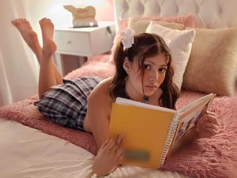 Live sex webcam photo for EmmaCopeer #6146331