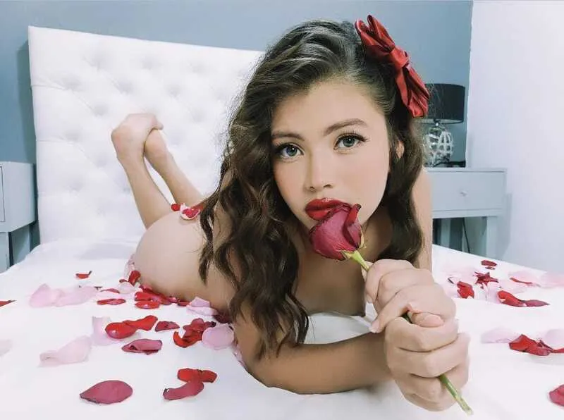 Live sex webcam photo for EmmaCopeer #6146360