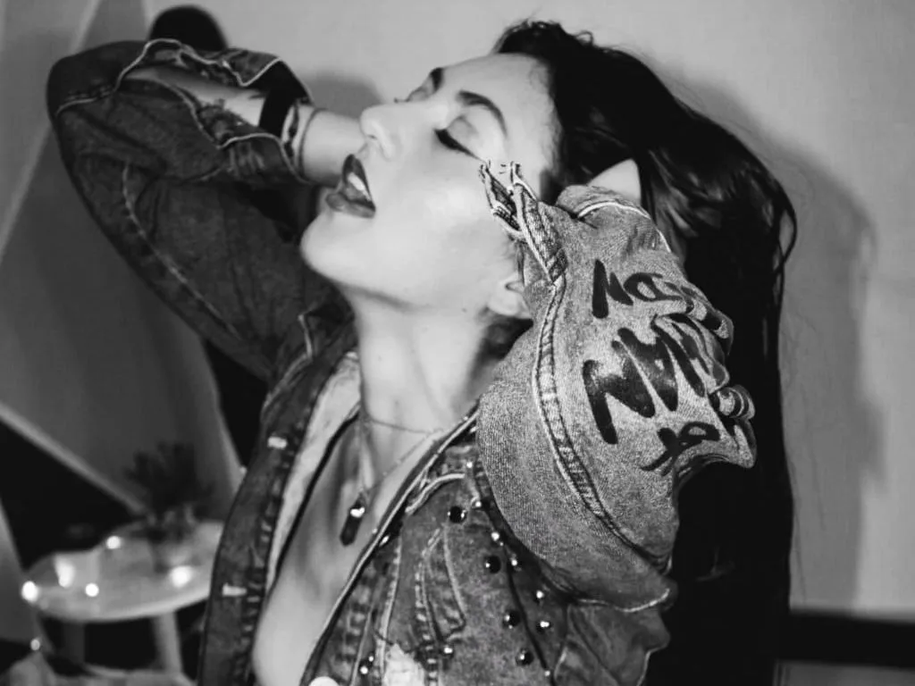 Live sex webcam photo for SWEETALIICEE #5733060