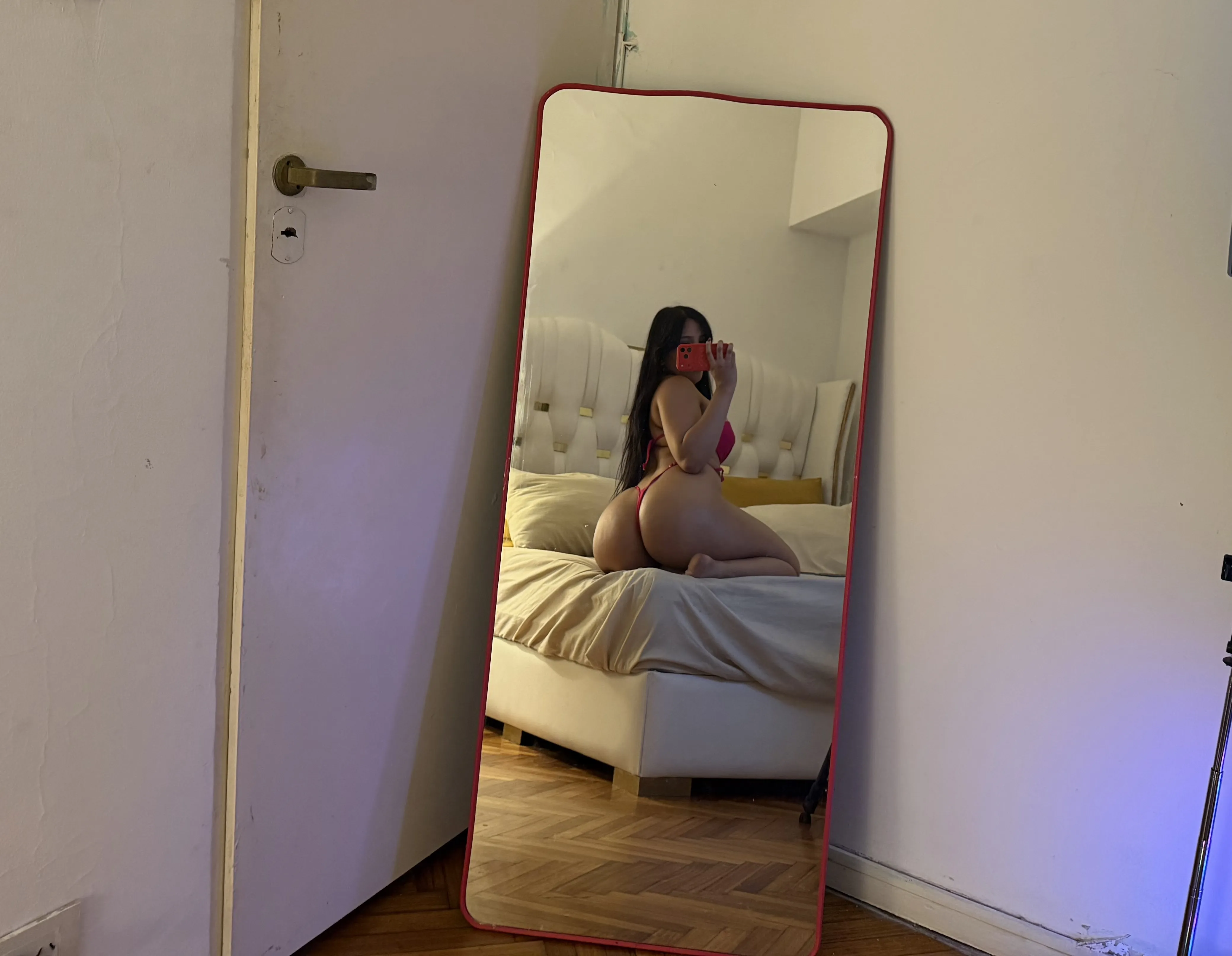 Live sex webcam photo for elianaasuarez #8389765