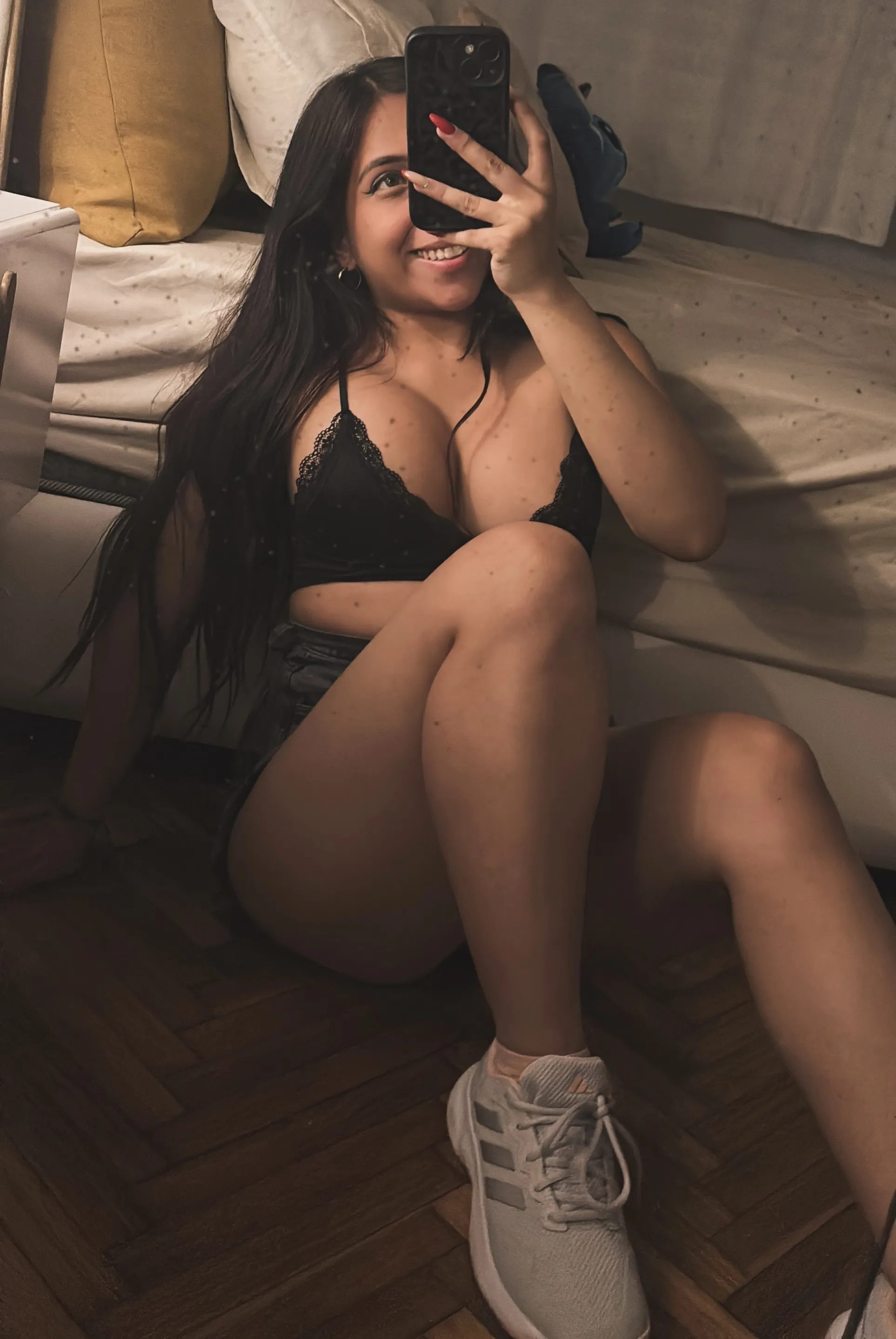 Live sex webcam photo for elianaasuarez #8270927