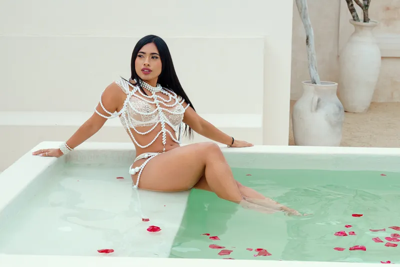 Live sex webcam photo for AlesaPeers #6194738