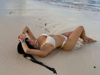 Live sex webcam photo for LiindsyGreenn #8587509