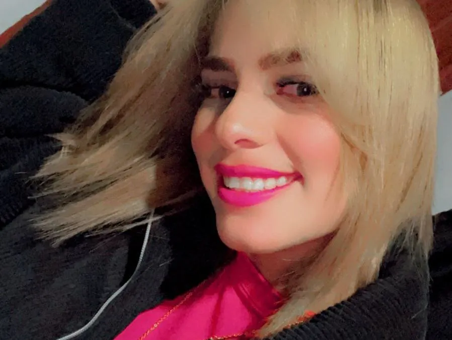 Live sex webcam photo for Angelhott29 #5741251